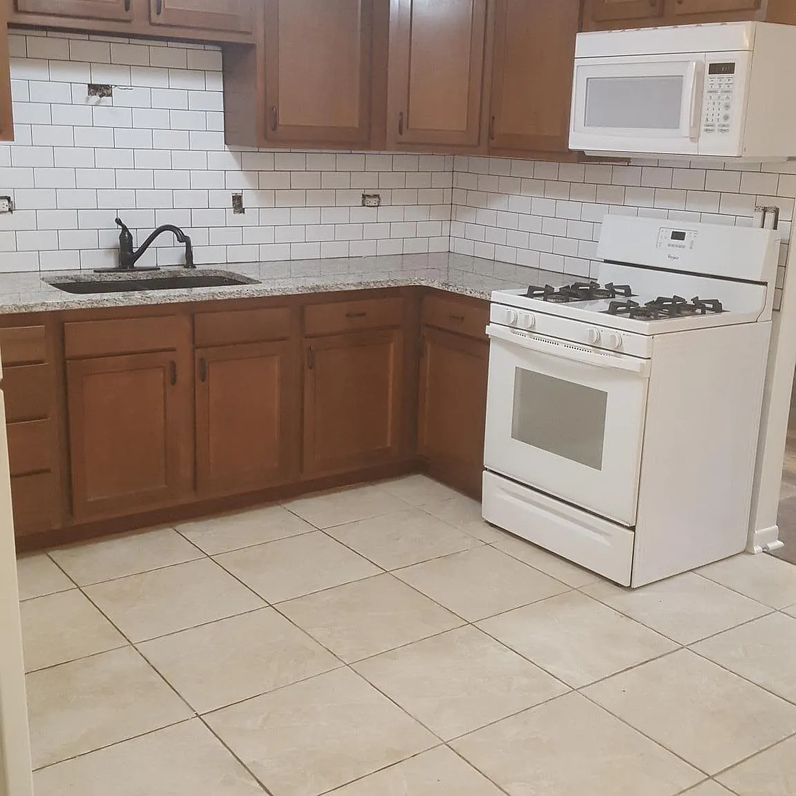 10405 Moody Avenue — Photo 3