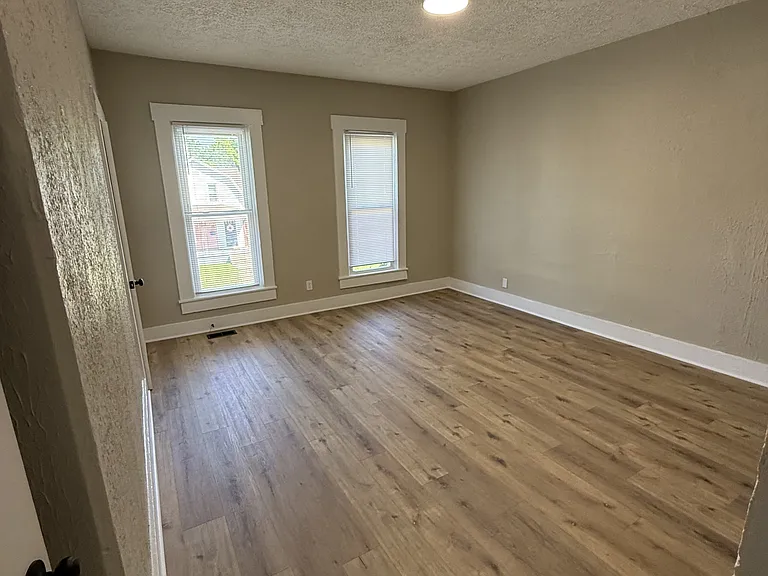 830-832 Oak St #830 — Photo 6