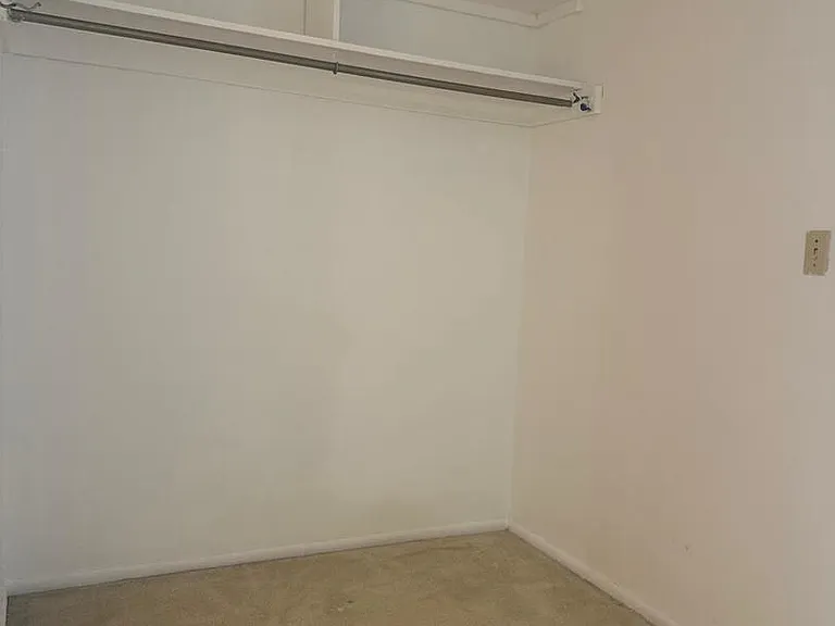 400 E Randolph St #921 — Photo 11
