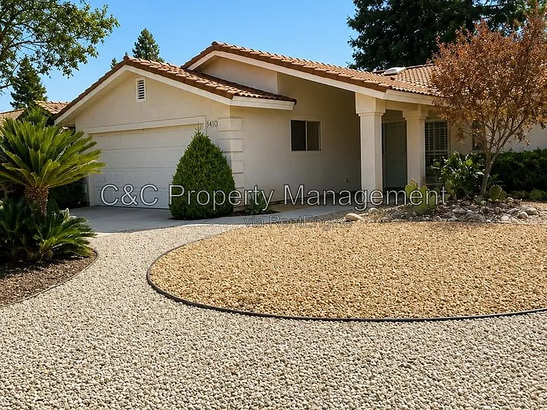 6013 W Locust Ave — Photo 3