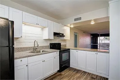 819 N Revere — Photo 21