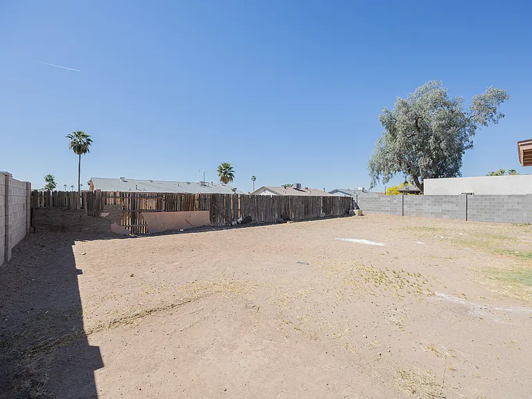 8821 W Sahuaro Dr — Photo 22