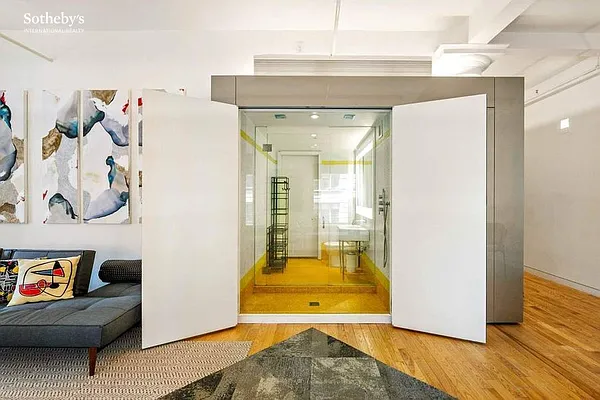 Sold by Sotheby's International Realty | media 9