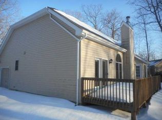 195 Aspen Dr, Milford, PA 18337