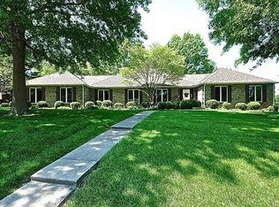 4 Foxmoor, Lebanon, IL 62254