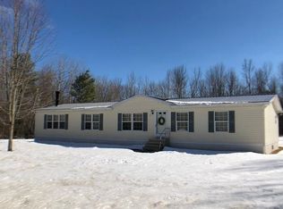 78 Springpond Dr, Morrisonville, NY 12962