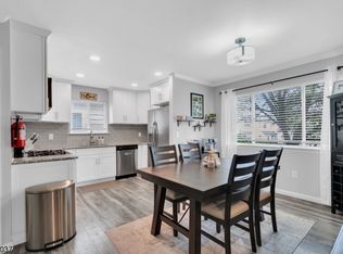 905 Reed Ct, Flemington, NJ 08822