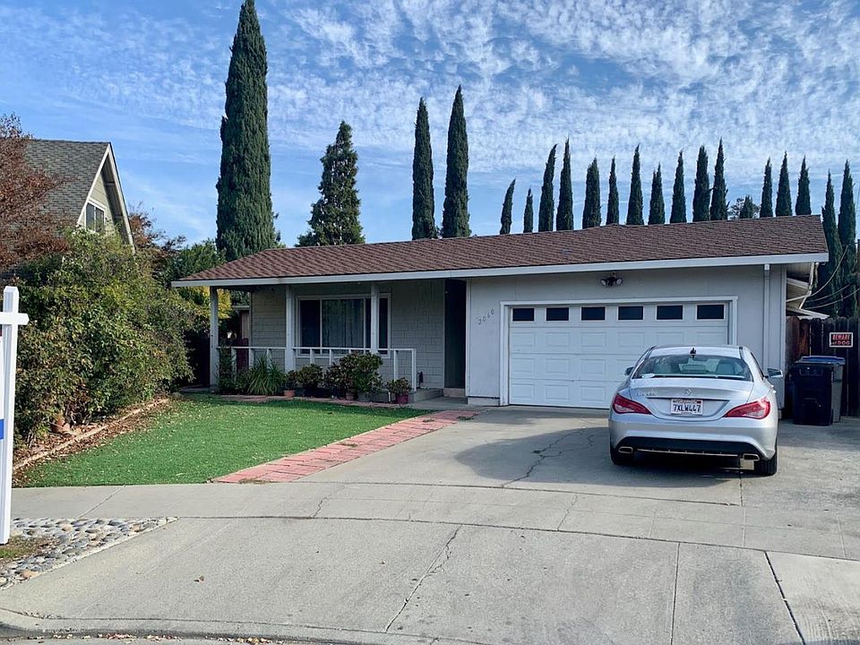 1st image of 2060 Amberwood Ct