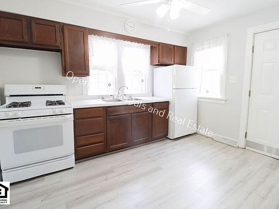 5th image of 3406 Illamna Ave