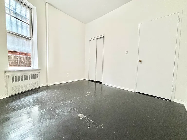 304 E 86th St #2A — Photo 6