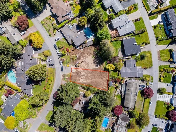 6571 Lambert Cres, Delta, BC V4E 1R8
