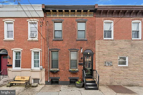 1564 E Berks St Photo 1