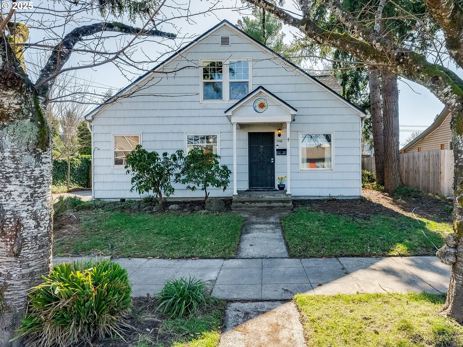 1016 NE 2nd St photo 1