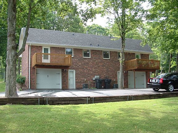 Parking in rear - Units A & B