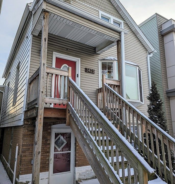 1st image of 3423 W Dickens Ave