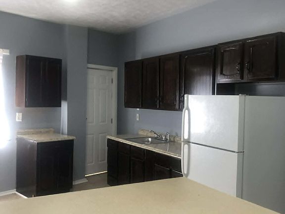 4th image of 2671 Saint Benedict St
