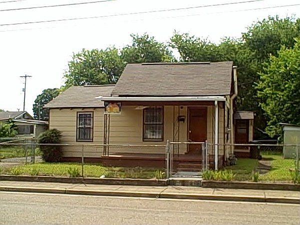 1st image of 807 N Willow St
