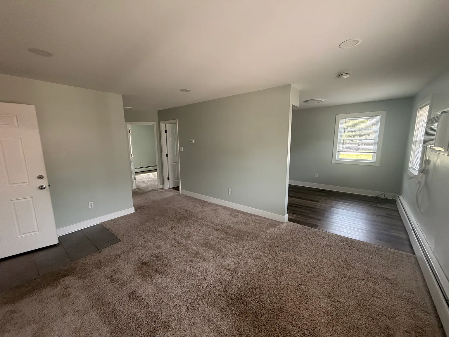 2 bed, 950 sqft, $1,345 — Photo 1