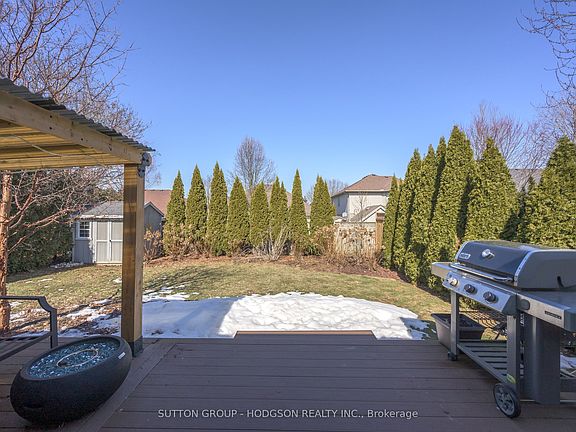 4th image of 1164 Aintree Rd