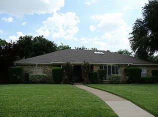 1430 Lincoln Dr, Carrollton, TX 75006