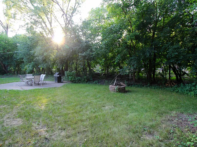 5128 Richmond Dr — Photo 26