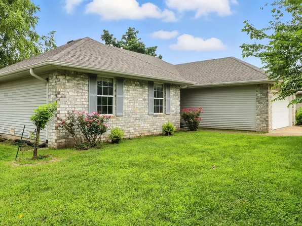 205 W Hunter Drive, Nixa, MO 65714