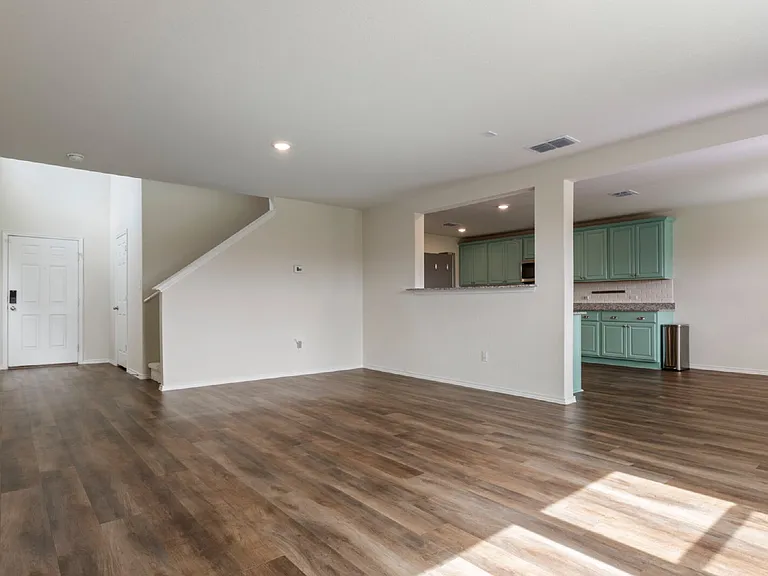 6110 Willow Point Blvd — Photo 7