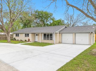 202 Massey Tompkins Rd, Baytown, TX 77521