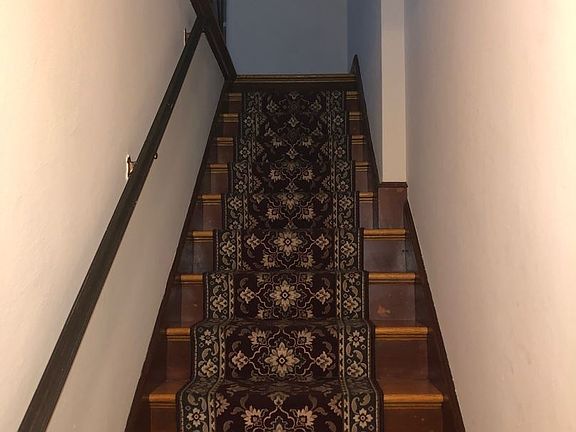 4th image of 4154 Fairview Ave #A