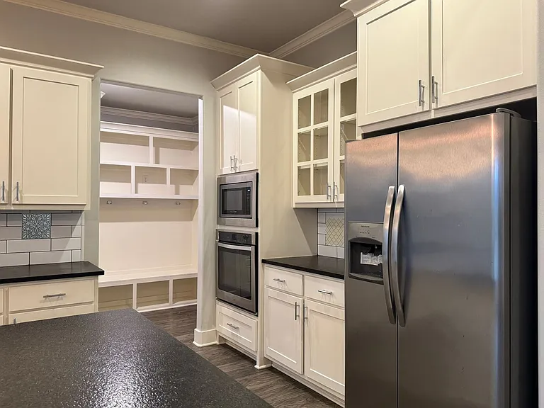 7315 Rolling Acres Pl — Photo 10
