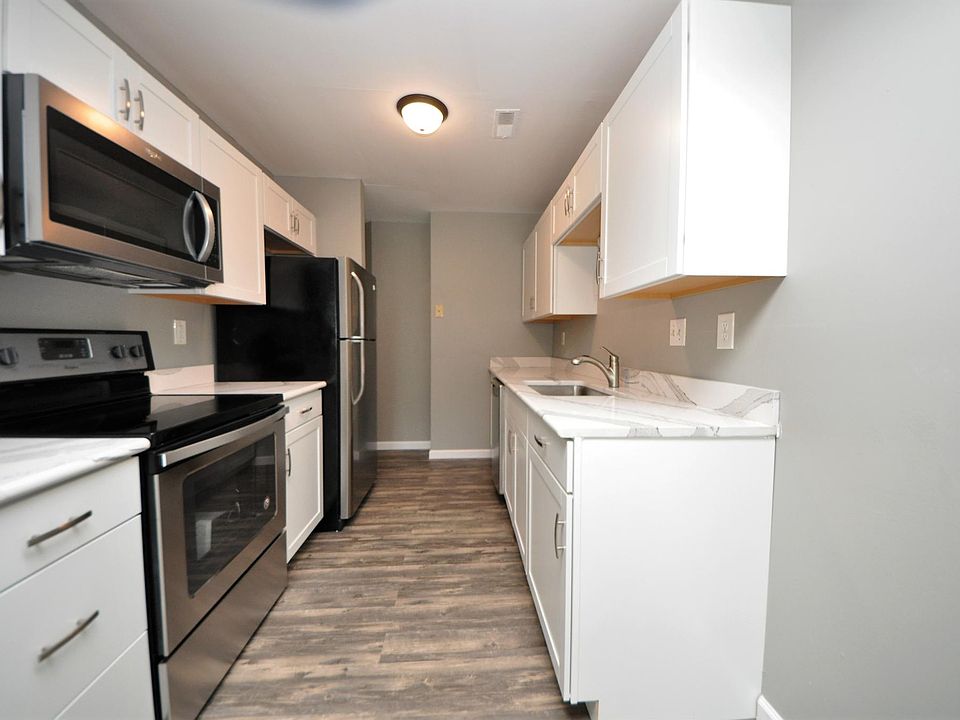 1st image of 393 W Wood St #A