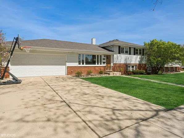 550 W Byron Ave, Addison, IL 60101