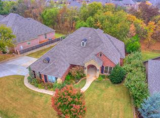 2016 Hallbrooke Dr, Norman, OK 73071
