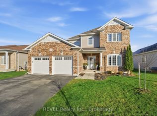 1058 Meadowood St, Fort Erie, ON L2A0B9