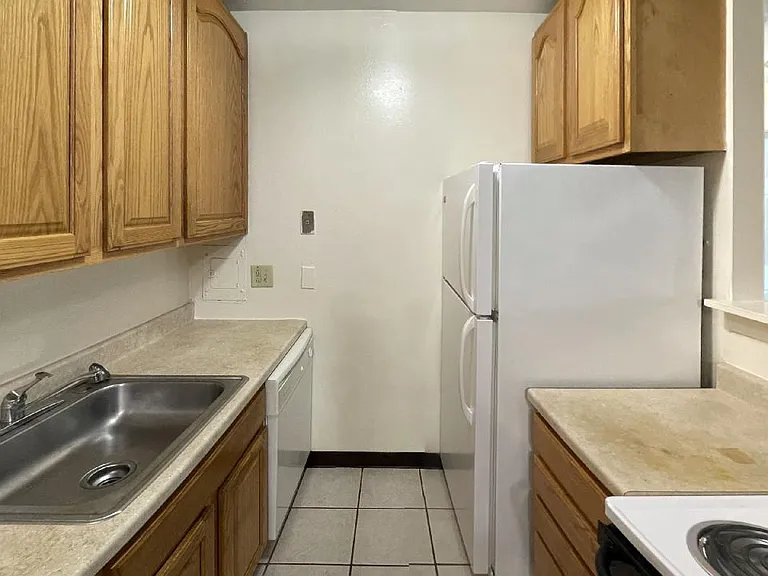 Typical Deluxe upgraded 2 Bed 1 Bath Kitchen