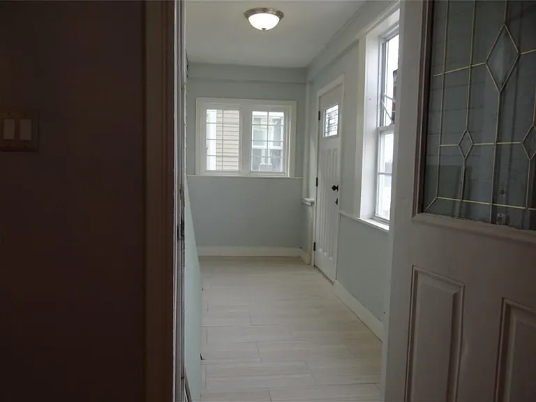 29 Windmill St #1 — Photo 8