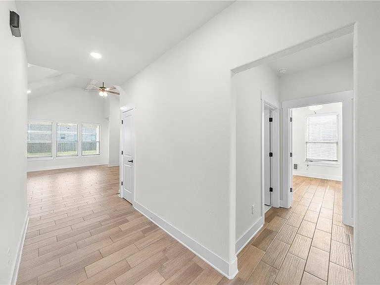 2040 Myrrh Pl — Photo 15