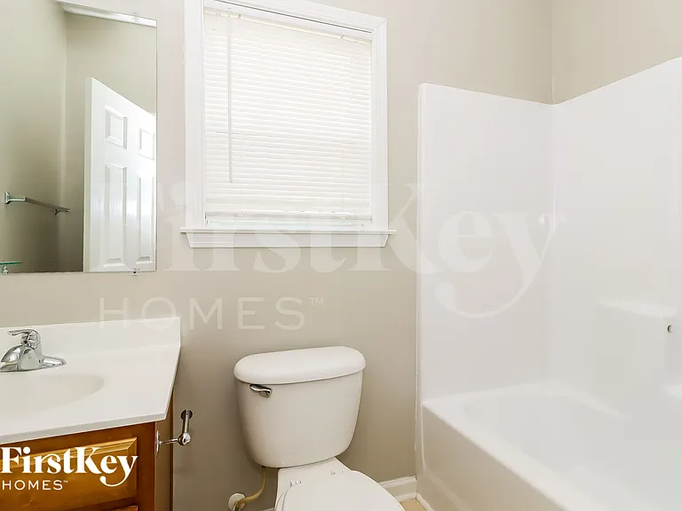 103 Tilton Dr — Photo 12
