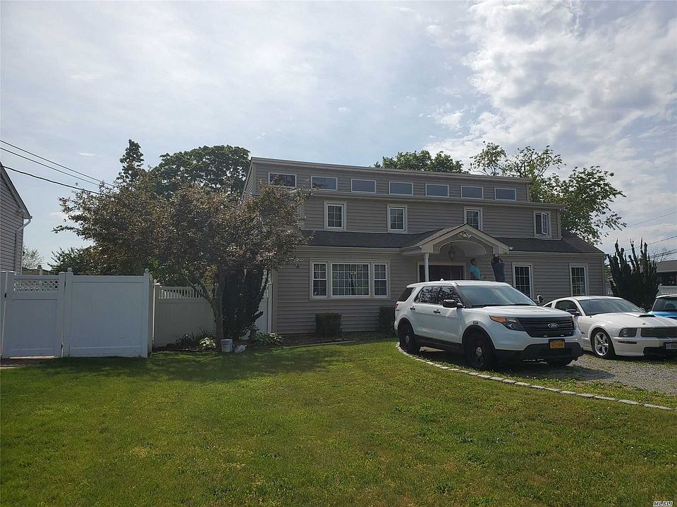 1st image of 39 Carman Blvd