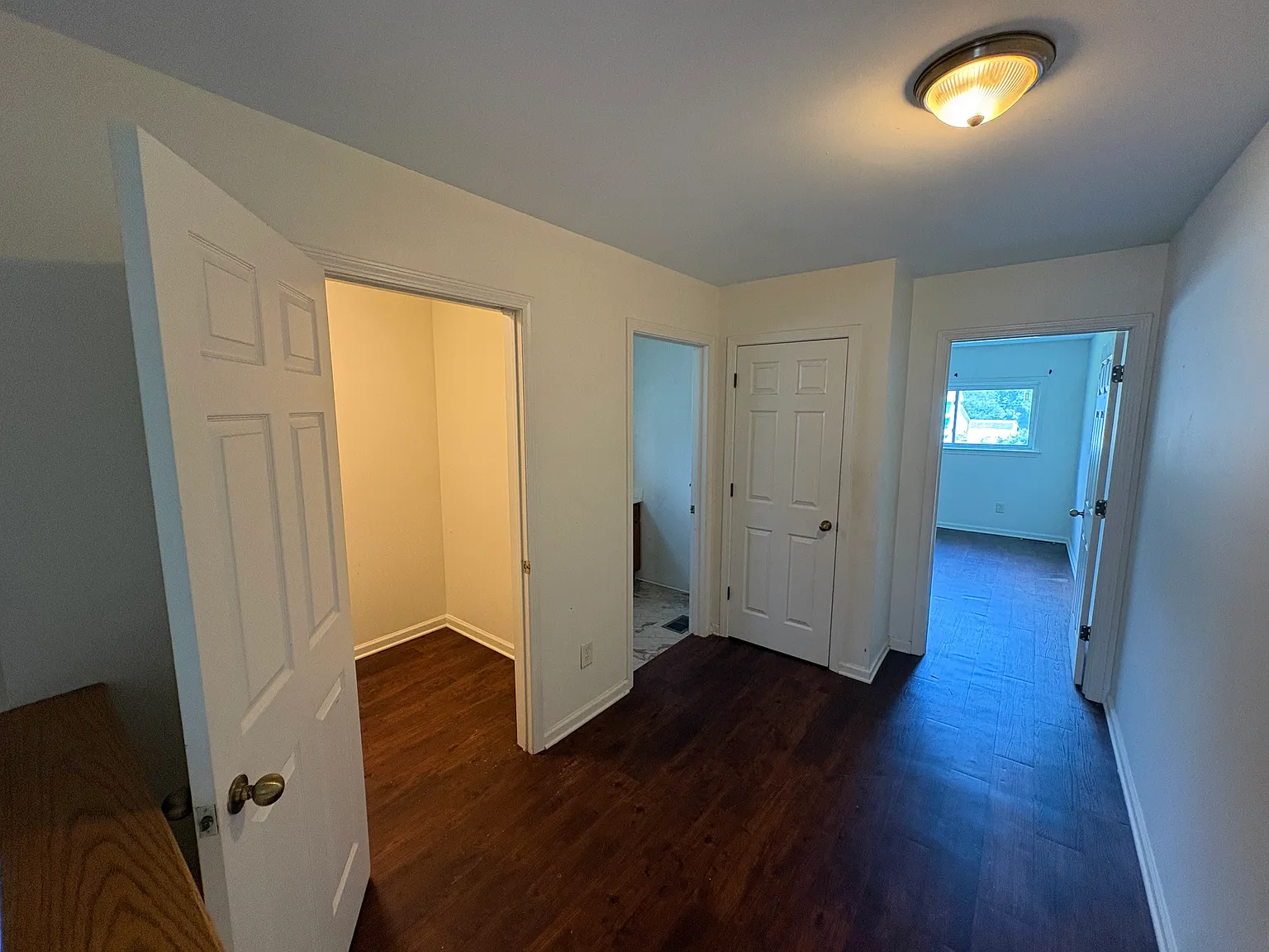 Clark St. Apartments — Photo 4