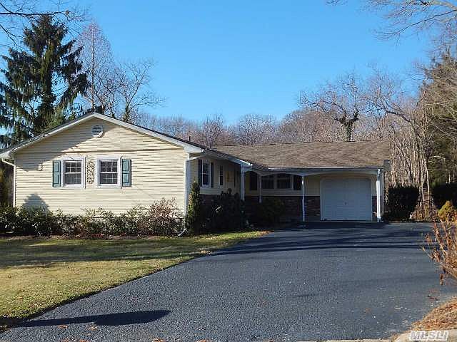 1st image of 12 Robinhood Ln