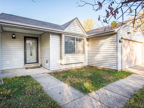 3rd image of 3402 W Woodhaven Dr
