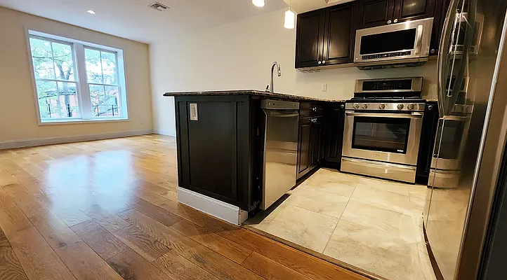 Rented by Voro New York | media 16