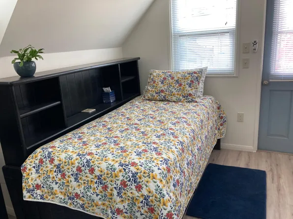 (undisclosed Address), Long Beach, CA 90807