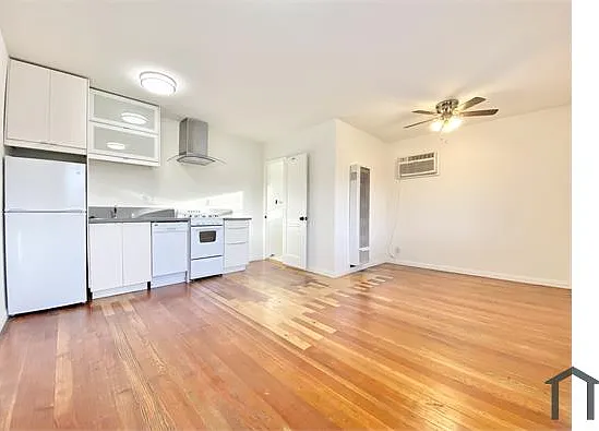 2835 3/4 Huron St — Photo 3