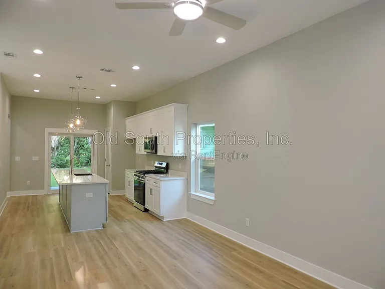 706 N F St #A — Photo 6