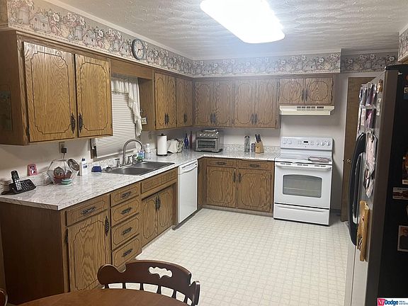 5th image of 2652 Seaton Ave