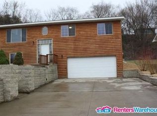 929 W State St, Belle Plaine, MN 56011