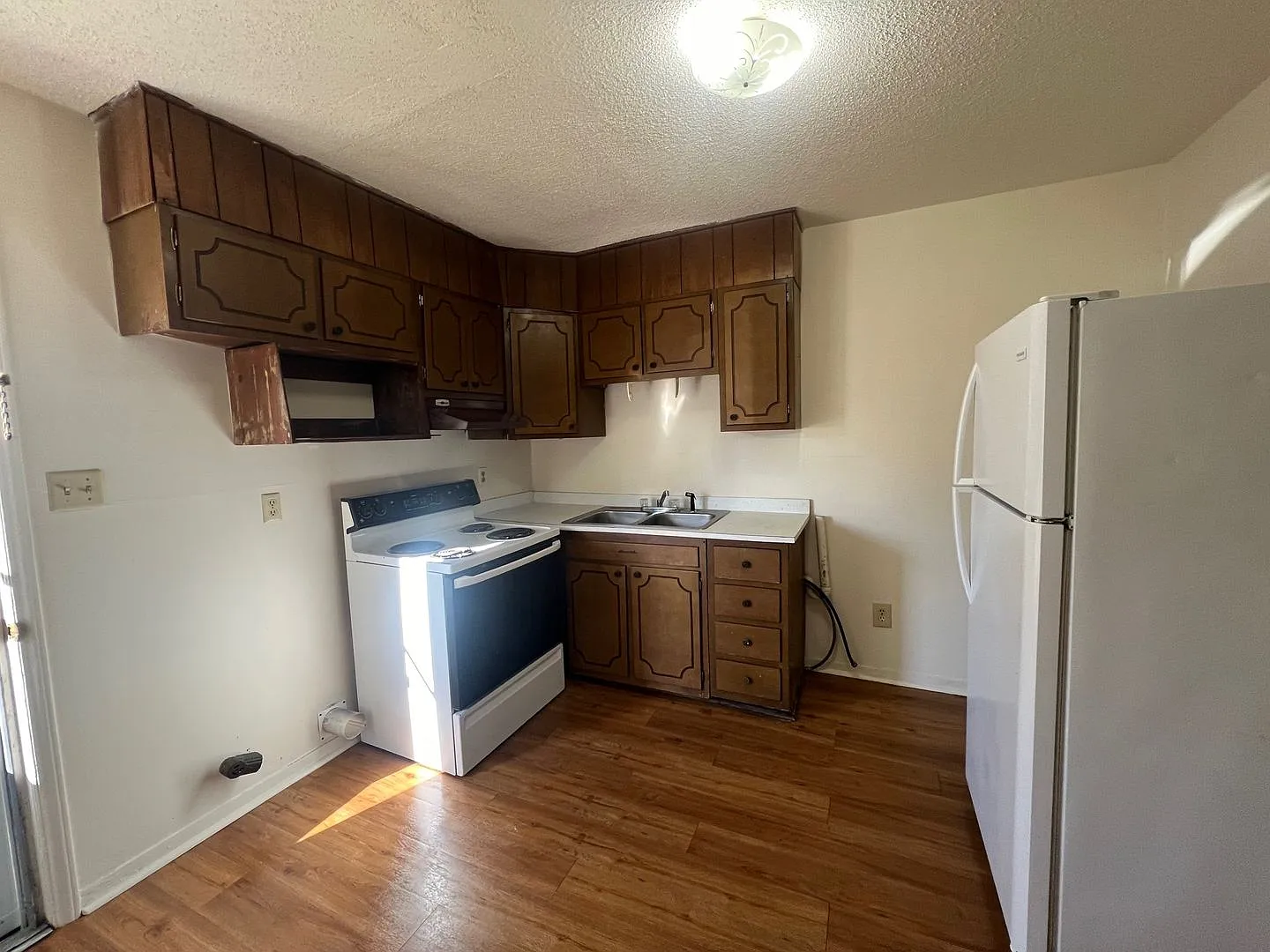 Cedar Crest - Travora & Marshall — Photo 2