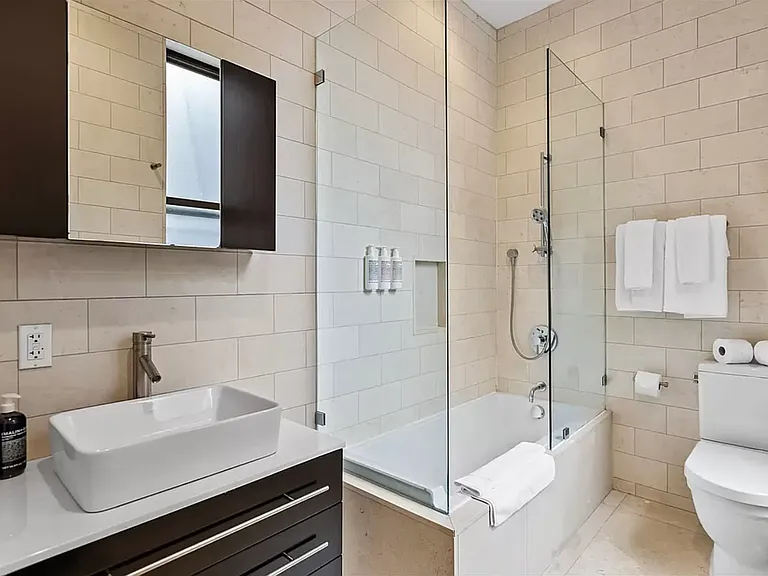 311 Church St #5 — Photo 7